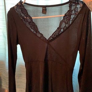 Lacey long sleeve